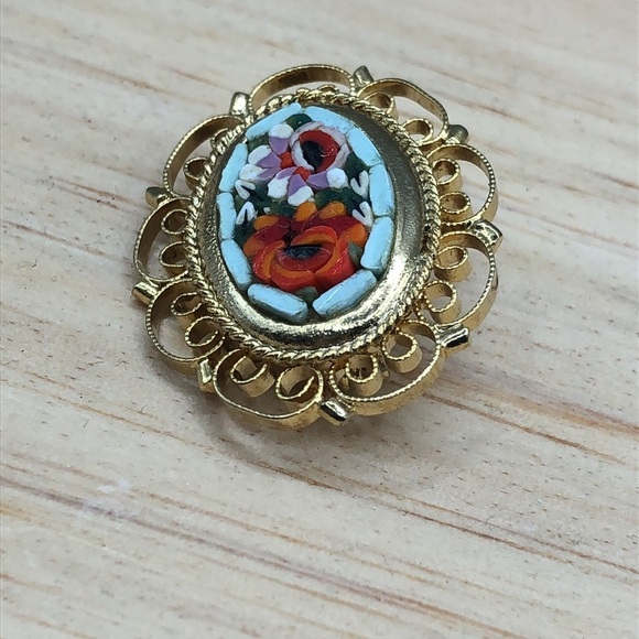 Vintage  Micro Mosaic Oval Floral Flower Brooch Gold Tone Artisan Work - Picture 5 of 5
